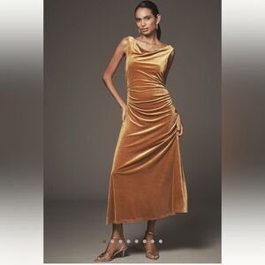 NWT Flat White Sleeveless Velvet Midi Dress